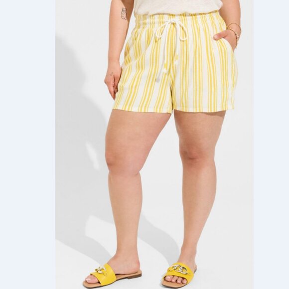 Torrid 5 Inch Pull-On Stretch‎ Linen Mid-Rise Short - Pristine Stripe - Medium - Picture 4 of 7